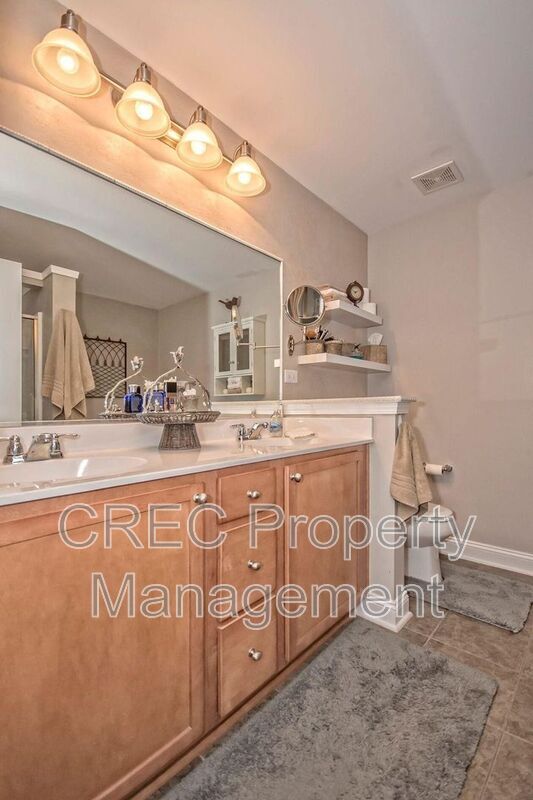 Building Photo - 3639 Bagley Dr