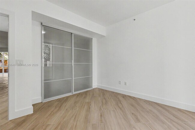Building Photo - 731 Crandon Blvd