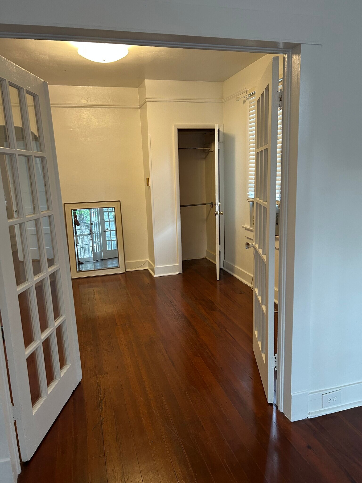 Building Photo - 821 Leontine St