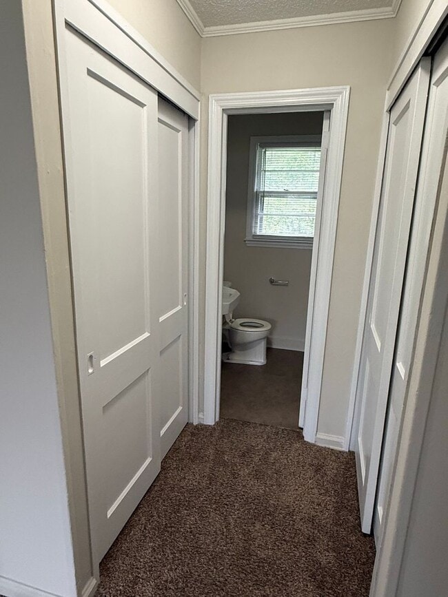 Building Photo - Nice 2 bedroom, 1 bath Duplex located in N...