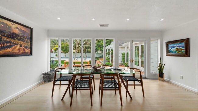 Building Photo - 1819 Cedar St