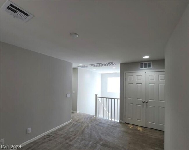 Building Photo - 10449 Forked Run St