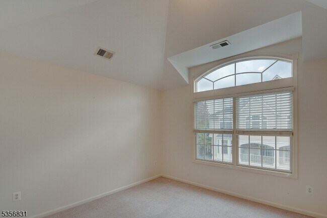 Building Photo - 608 Kensington Ln