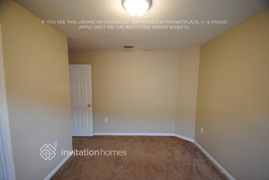 Building Photo - 22534 Roderick Dr