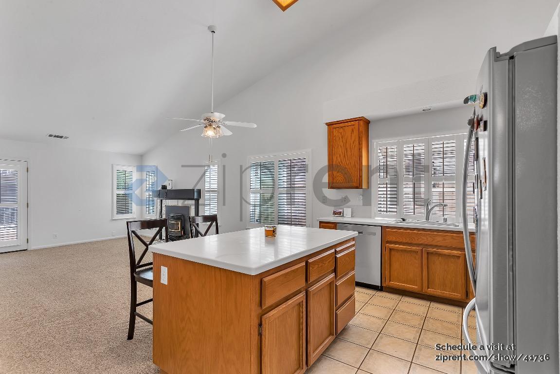 Building Photo - 10034 River Oaks Dr