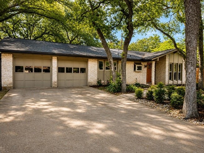 Building Photo - 12904 Trailwood Rd