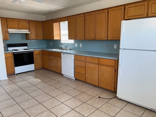 Building Photo - 4603 Stallion Dr