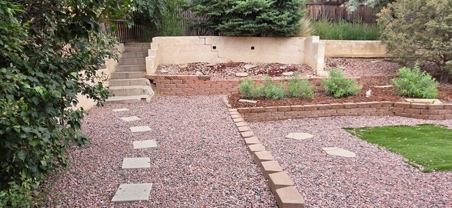 Building Photo - Stunning 4-bedroom, 2.5-bathroom home near...