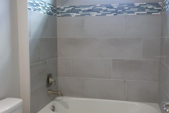 Building Photo - 5574 SW 128th Pl