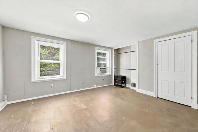 Building Photo - 203 W Union St