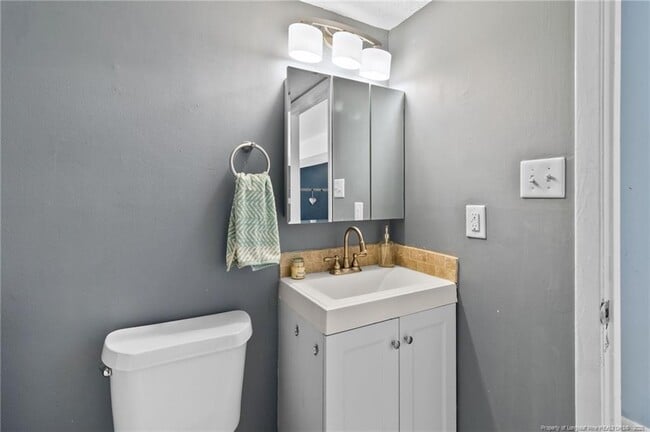 Building Photo - 1302 Kienast Dr