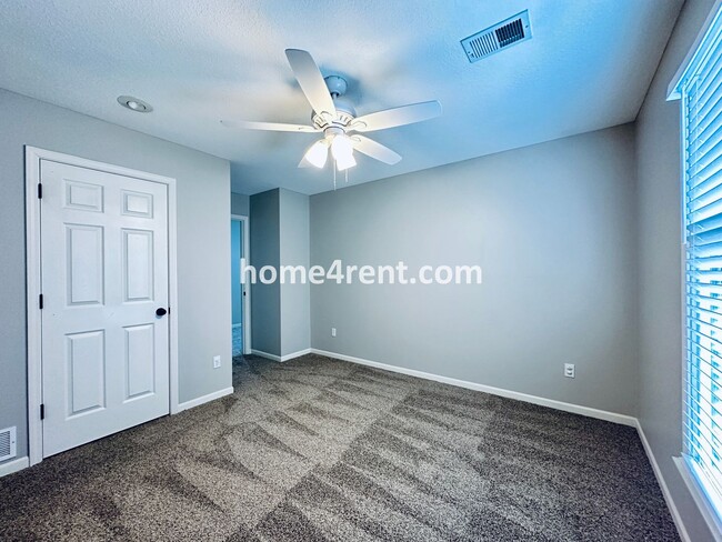 Building Photo - Beautiful Overland Park Home in Blue Valle...