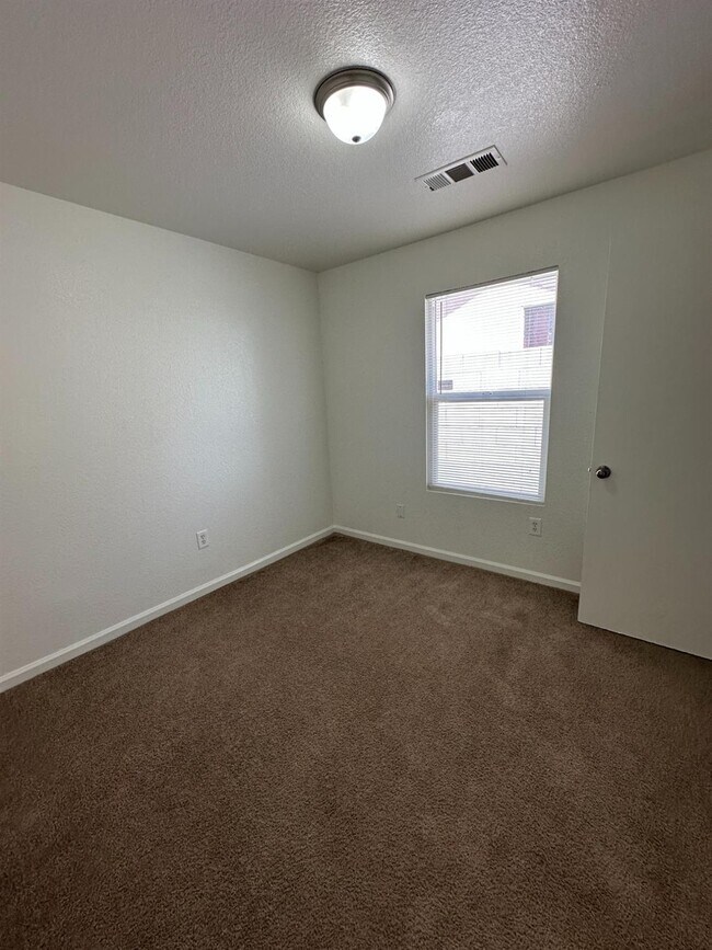 Building Photo - 2253 N San Pablo Ave