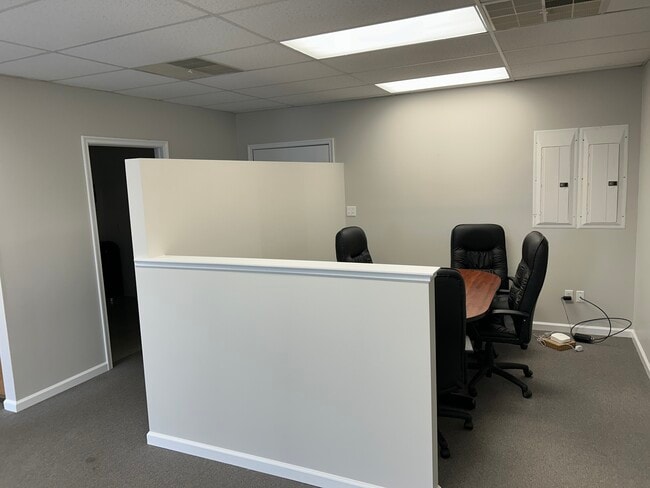 Building Photo - 3696 Waterlick Rd