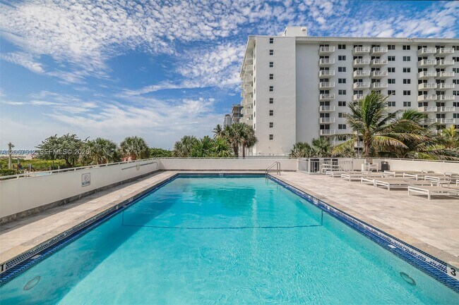Building Photo - 401 Ocean Dr
