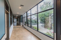 Building Photo - MacTavish Flats