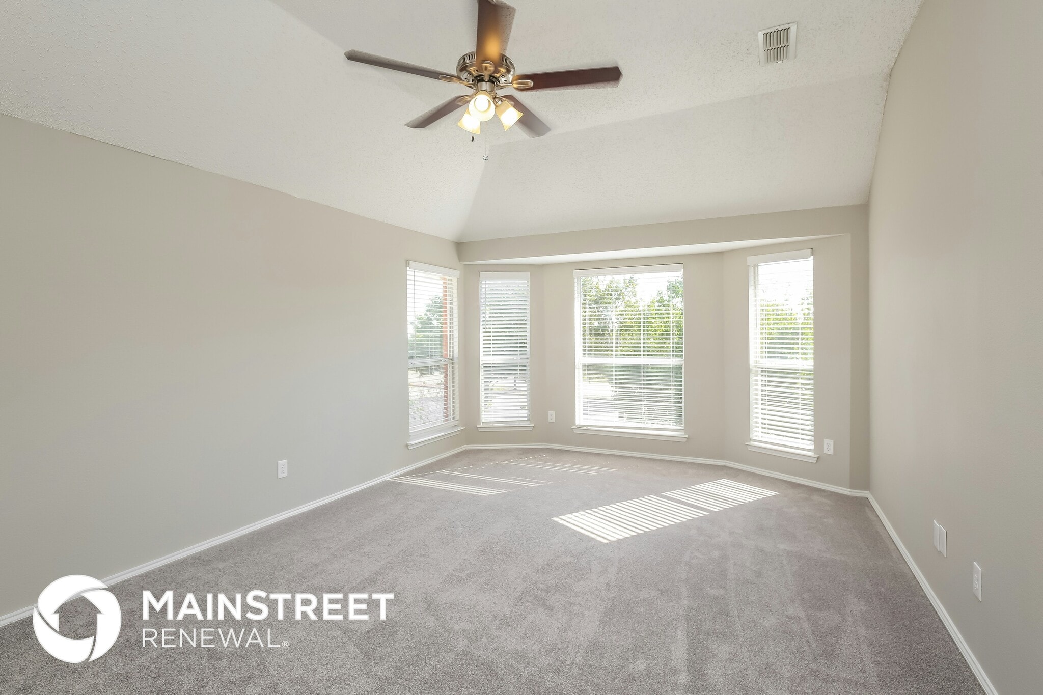 Building Photo - 304 Emery Oak Ct
