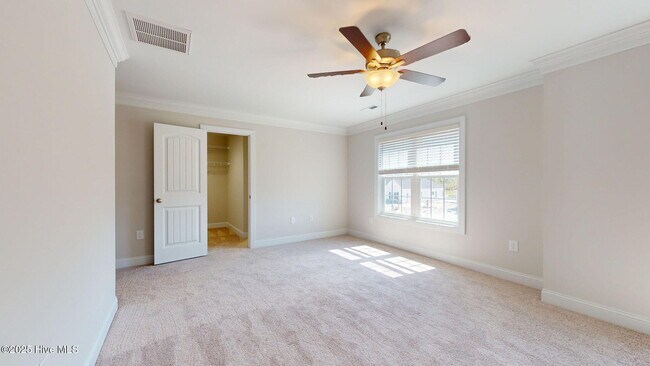 Building Photo - 358 N Ardsley Ln