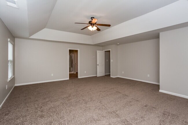 Building Photo - 229 Klinetop Dr