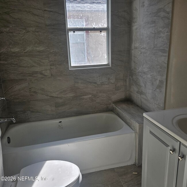 Building Photo - 7114 Edge St