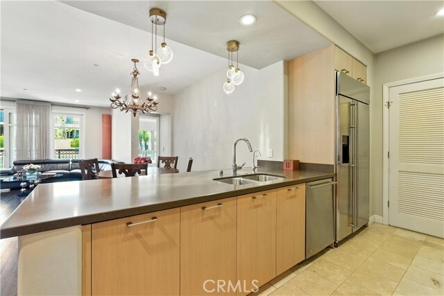 Building Photo - 403 Caruso Ave