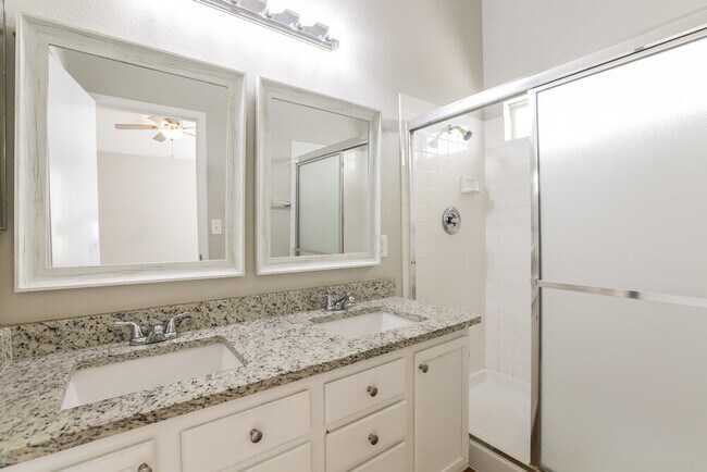 Building Photo - 8341 Pendragon Cir