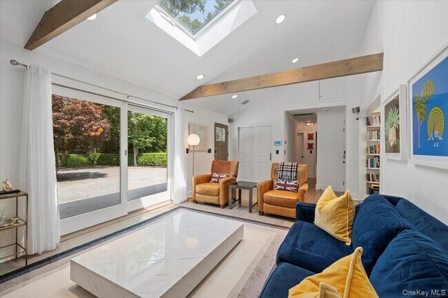 Building Photo - 94 Hands Creek Rd