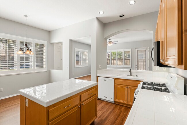 Building Photo - 11958 Miro Cir