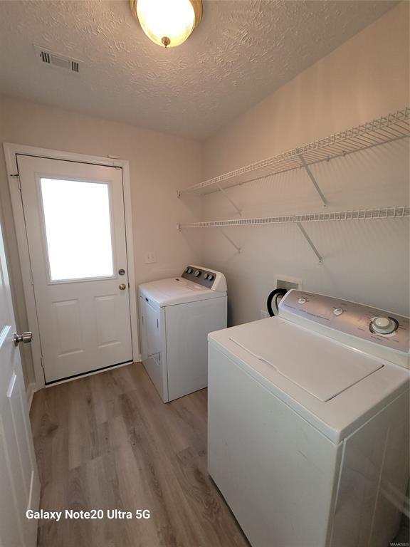 Building Photo - 6404 Deerwood Pl