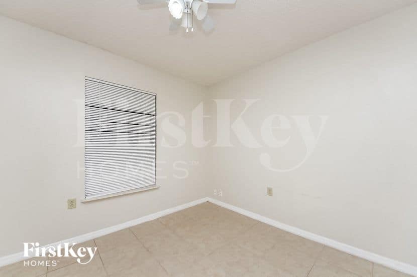 Building Photo - 815 Adour Dr