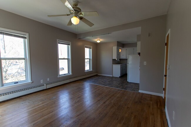 Building Photo - 130 College Ave NE