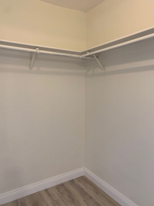 Building Photo - Single Story 3 Bedroom Home for Rent