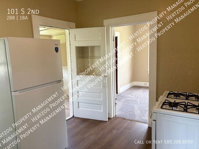 Building Photo - 101 S 2nd-