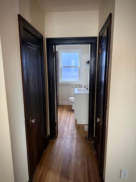Main Floor Hallway - 2024 Perrysville Ave