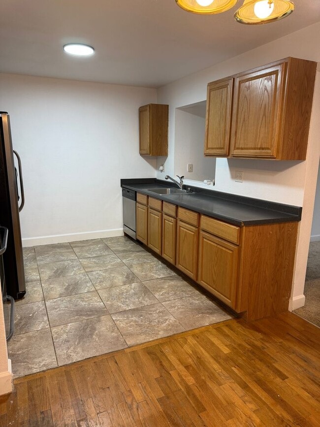 Building Photo - Cozy Home for Rent