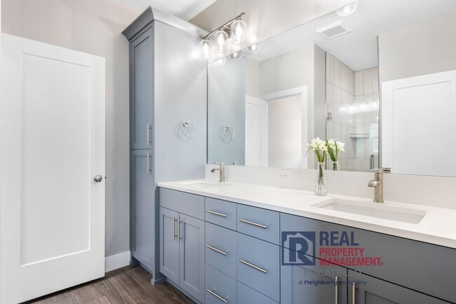 Building Photo - MOVE IN SPECIAL - Beautiful Brand New 6 be...