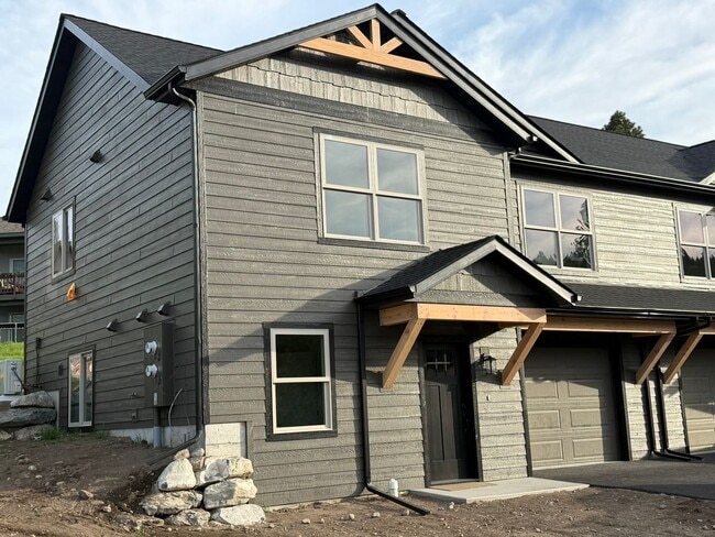 Building Photo - 119 Saddle Loop