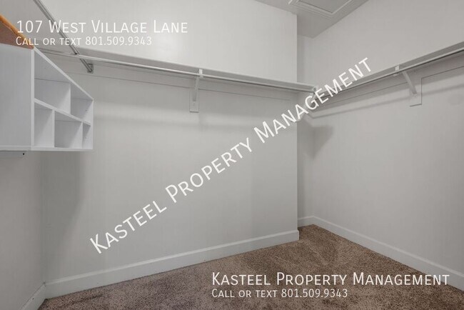 Building Photo - 107 W Village Ln