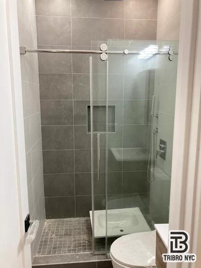 Building Photo - 0 bedroom in RIDGEWOOD NY 11385