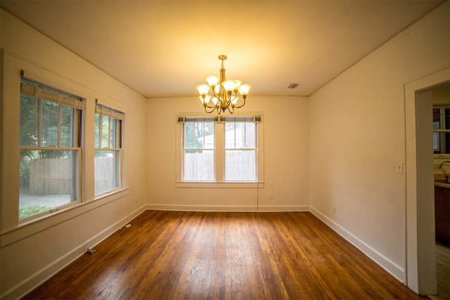 Building Photo - 1028 SW 4th Ave