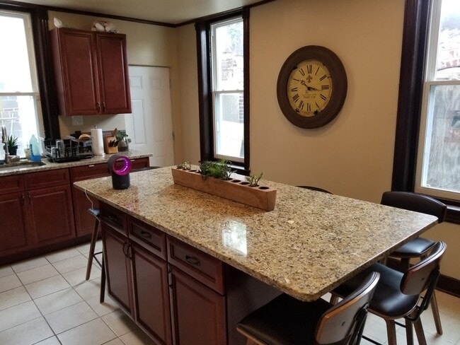 Building Photo - 2237 N 10th St