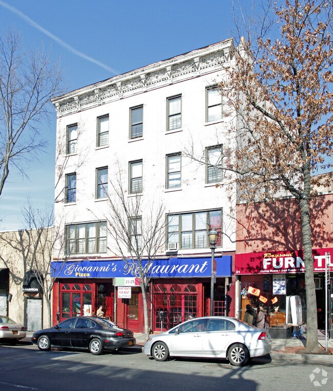 Building Photo - 23-25 Main St