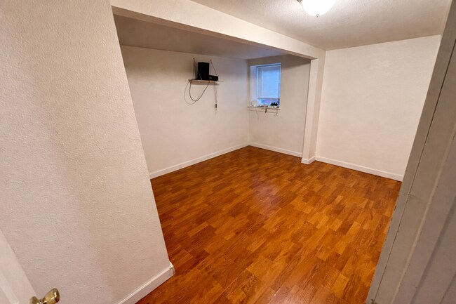 Building Photo - 617 S Jefferson St