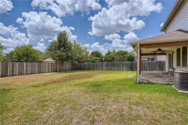Building Photo - 1105 Fox Sparrow Cove