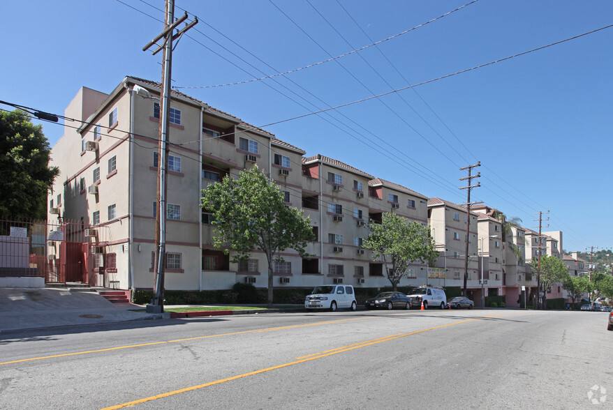 Primary Photo - Huntington Hacienda II Apartment Homes