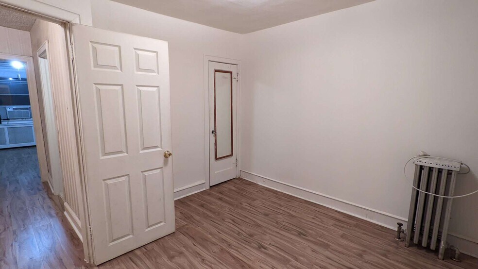 Building Photo - 103 W Spencer Ave