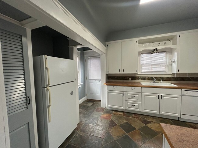 Building Photo - 2 Bedroom Home Near Downtown Ellensburg