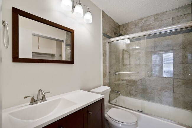 Building Photo - 11901 Swearingen Dr