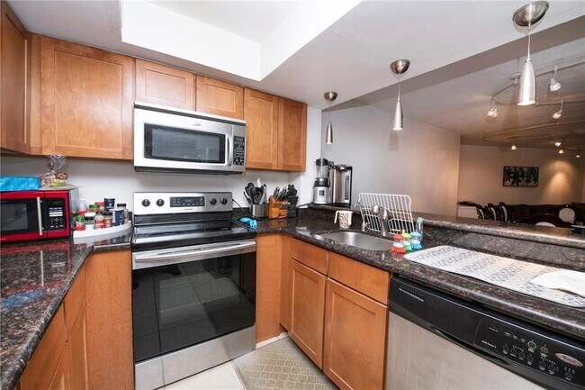 Building Photo - 3800 N Hills Dr