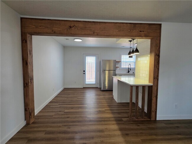 Building Photo - 2304 SE Jayel Terrace